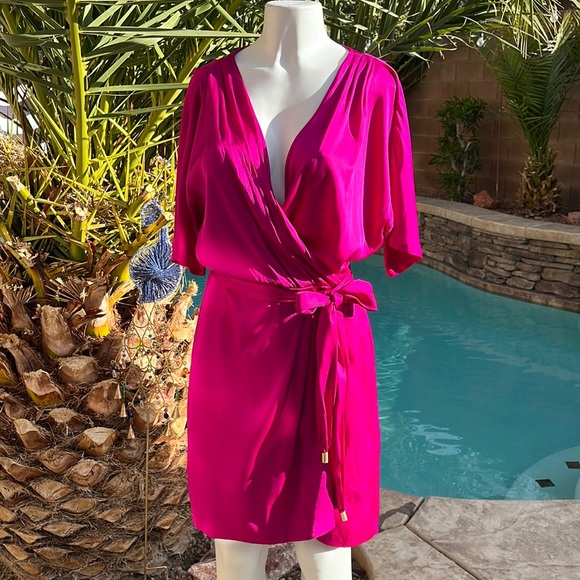 🩷DVF Wrap Dress - Picture 4 of 9